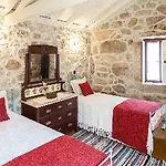 Tracos D'Outrora Farm stay *
