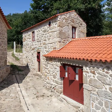 Tracos D'Outrora Farm stay Vale de Cambra