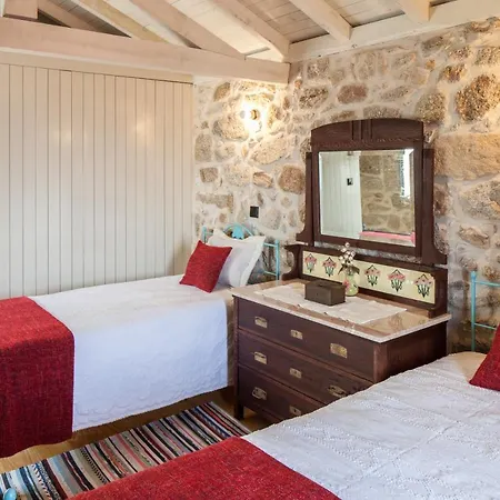 Tracos D'outrora Alojamento de Turismo Rural *