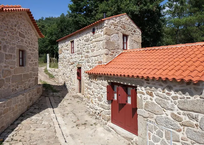 Tracos D'outrora Alojamento de Turismo Rural Vale de Cambra